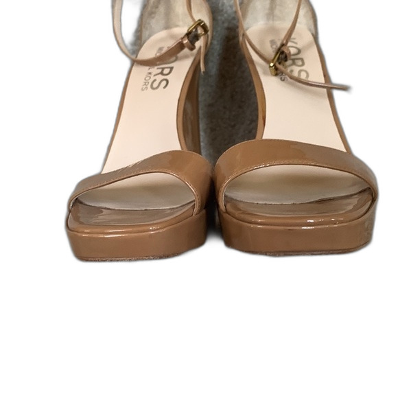 KORS Michael Kors Tan Patent Leather Strappy High Heel Platform Sandals Size 9 - Picture 3 of 8